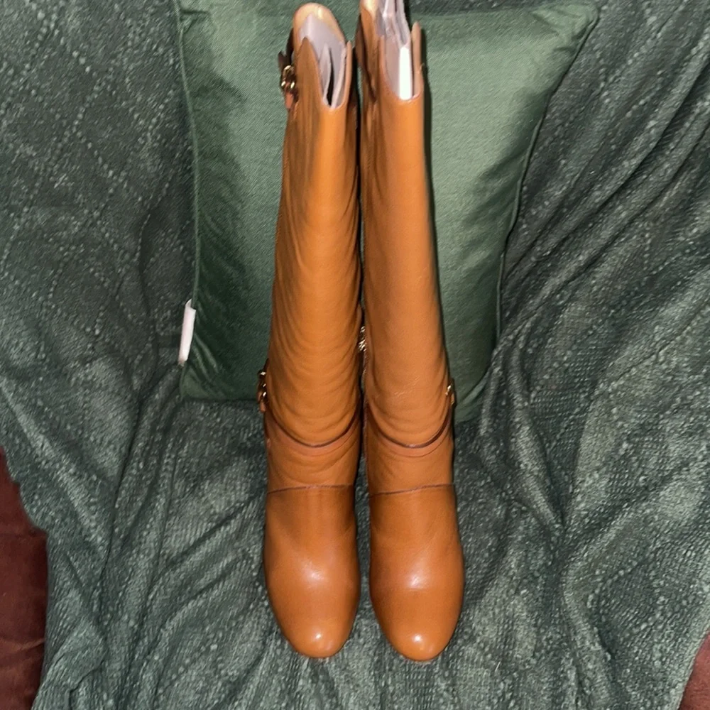 Adair Pebble Grain Leather COACH Boots - Saddle. Size 8.5 - Picture 3 of 10